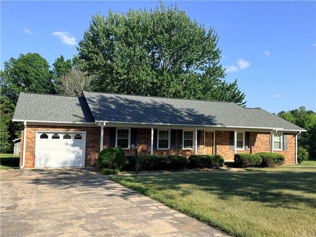 874 Rockcliff Terrace, Asheboro, NC 27205