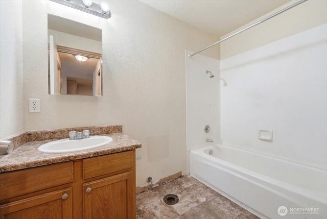 1100 S Pearl Street, Centralia, WA 98531