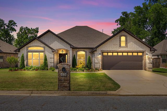 121 Lucia Lane, North Little Rock, AR 72113