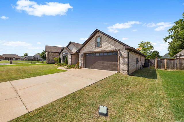 121 Lucia Lane, North Little Rock, AR 72113