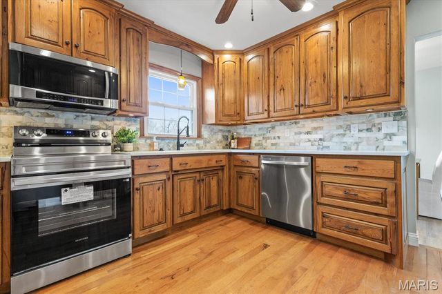 908 Crescent Drive, St Charles, MO 63301