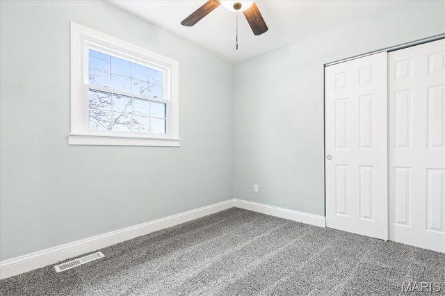 908 Crescent Drive, St Charles, MO 63301