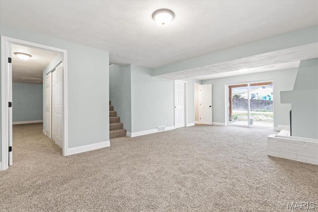 908 Crescent Drive, St Charles, MO 63301