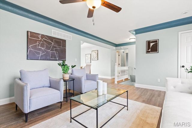 908 Crescent Drive, St Charles, MO 63301