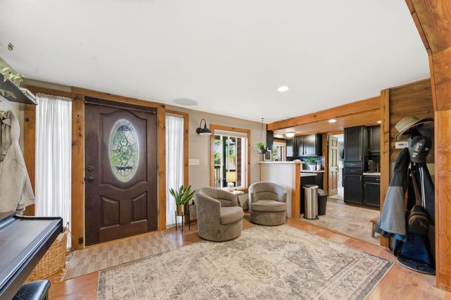 1232 E 95th, Haysville, KS 67060
