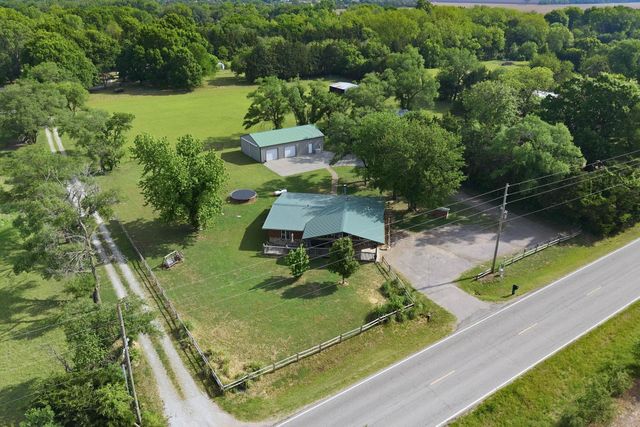 1232 E 95th, Haysville, KS 67060