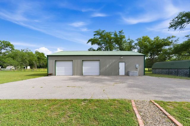 1232 E 95th, Haysville, KS 67060