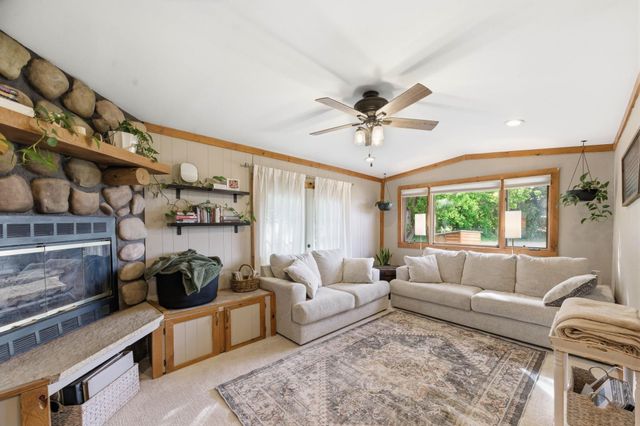 1232 E 95th, Haysville, KS 67060