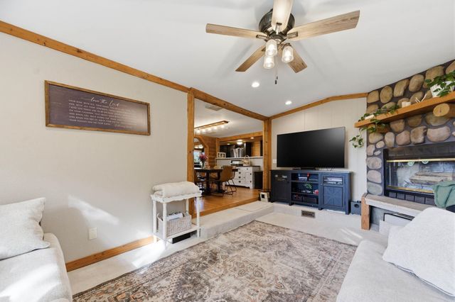 1232 E 95th, Haysville, KS 67060