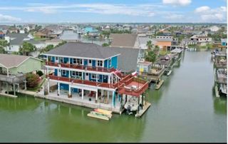 16615 Sandpiper Road, Jamaica Beach, TX 77554