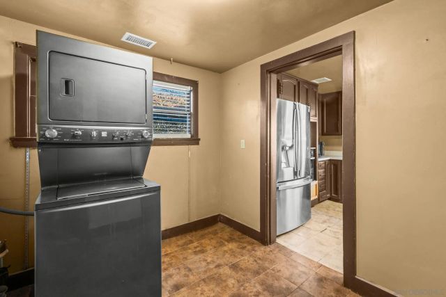 307 E Washington Ave, El Cajon, CA 92020