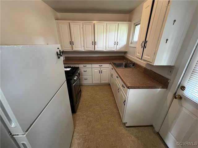 2123 Colston St, Petersburg, VA 23805