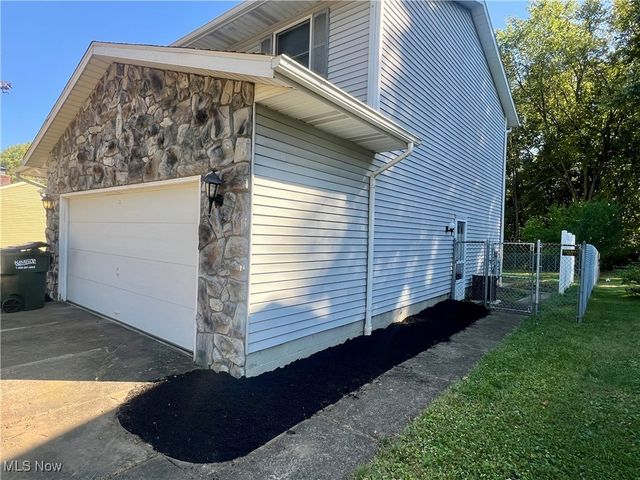 1725 Auburn Avenue NW, Massillon, OH 44647