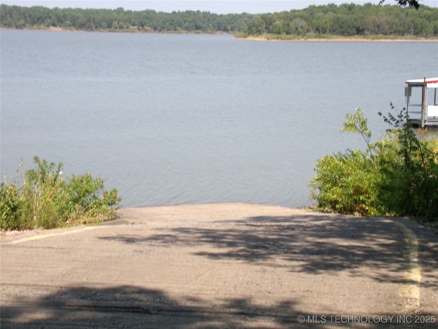 Lake Lane, Checotah, OK 74426