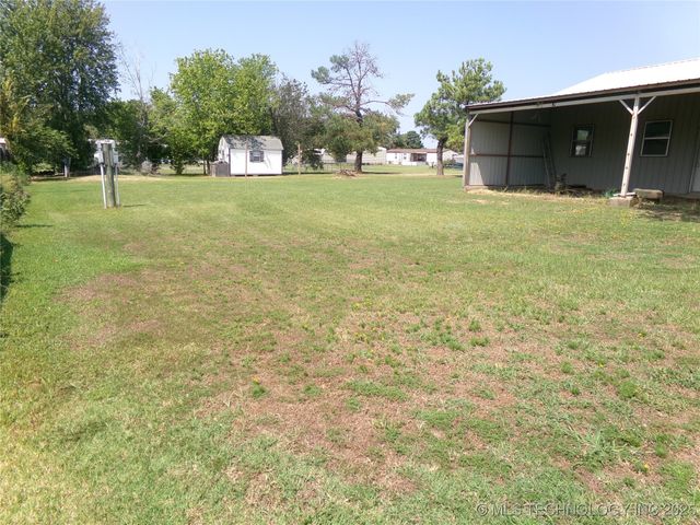 Lake Lane, Checotah, OK 74426