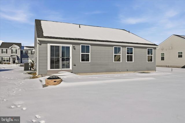 313 SWITCHGRASS CT, Bunker Hill, WV 25413