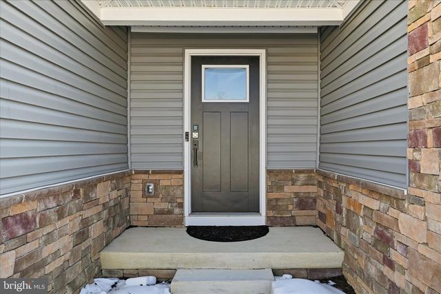 313 SWITCHGRASS CT, Bunker Hill, WV 25413