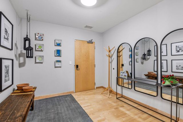 212 N 1st Street 512, Minneapolis, MN 55401