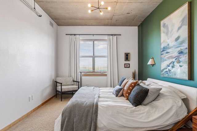 212 N 1st Street 512, Minneapolis, MN 55401