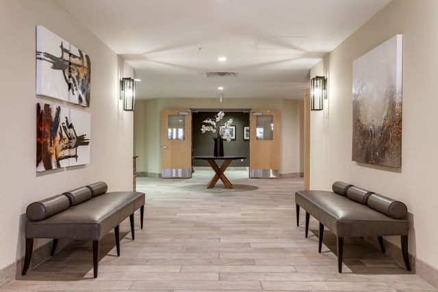 212 N 1st Street 512, Minneapolis, MN 55401