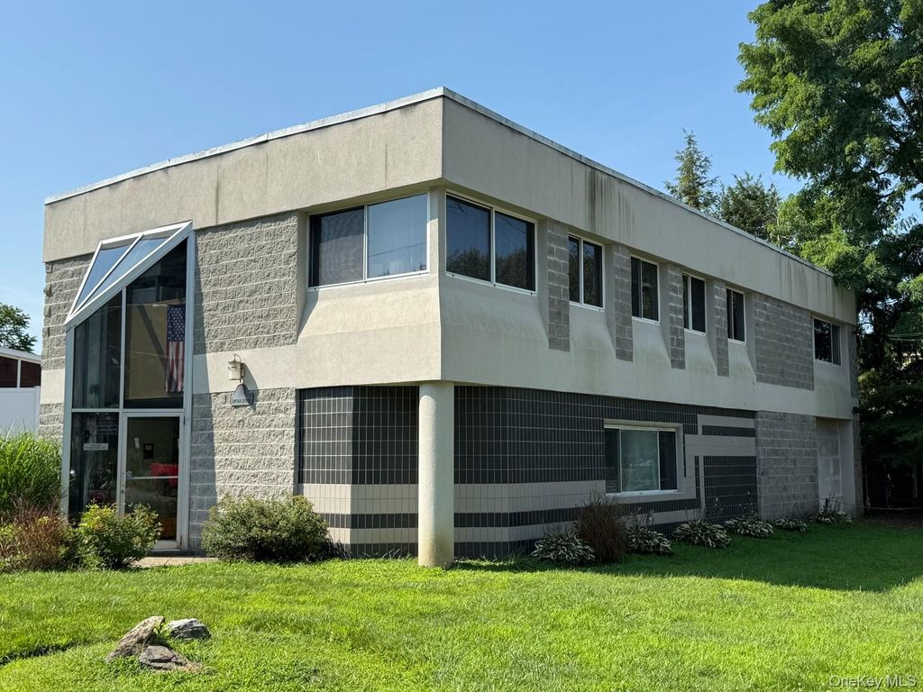 6 Lincoln Avenue, Pleasantville, NY 10570 — exterior