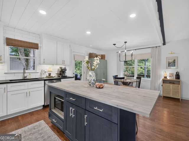 2036 Kellogg Creek Road, Acworth, GA 30102