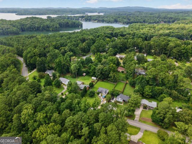 2036 Kellogg Creek Road, Acworth, GA 30102