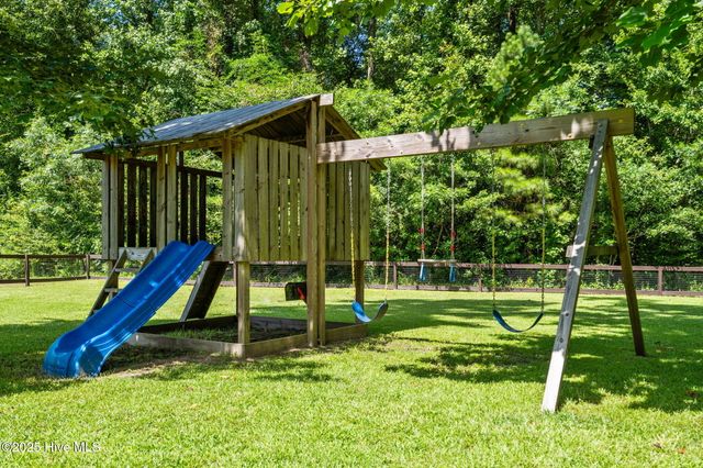 175 Backfield Place, Jacksonville, NC 28540