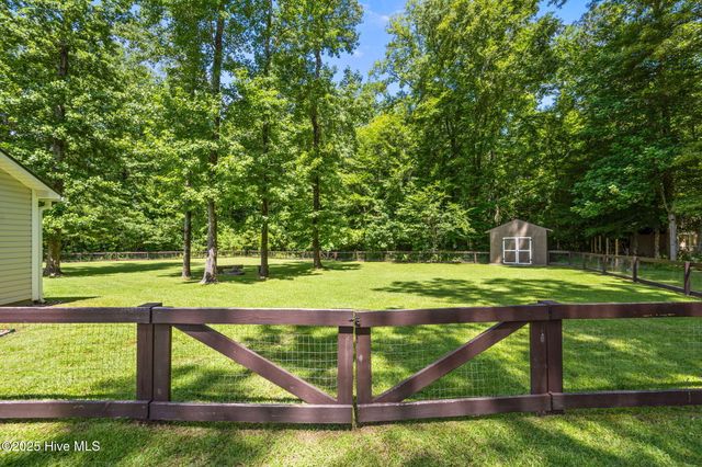 175 Backfield Place, Jacksonville, NC 28540