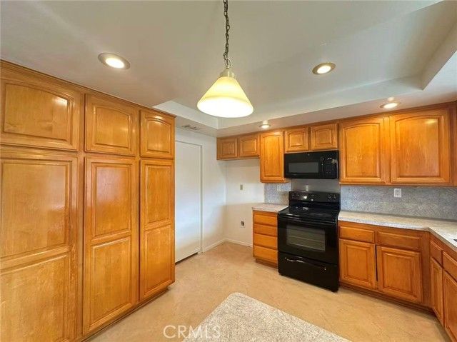 877 Golden Prados Dr, Diamond Bar, CA 91765