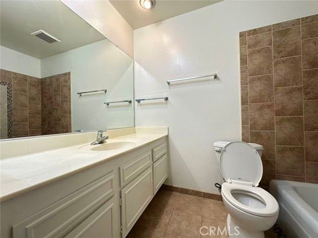 877 Golden Prados Dr, Diamond Bar, CA 91765