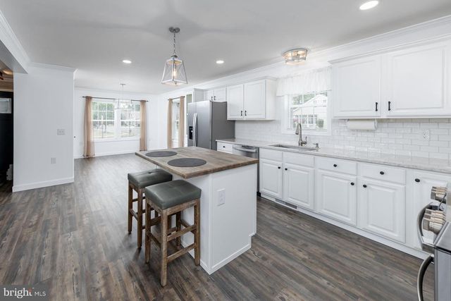 32 PAUL REVERE CT, Millville, NJ 08332