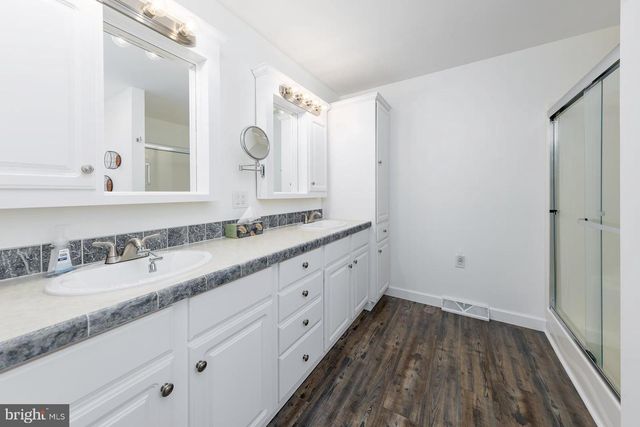 32 PAUL REVERE CT, Millville, NJ 08332