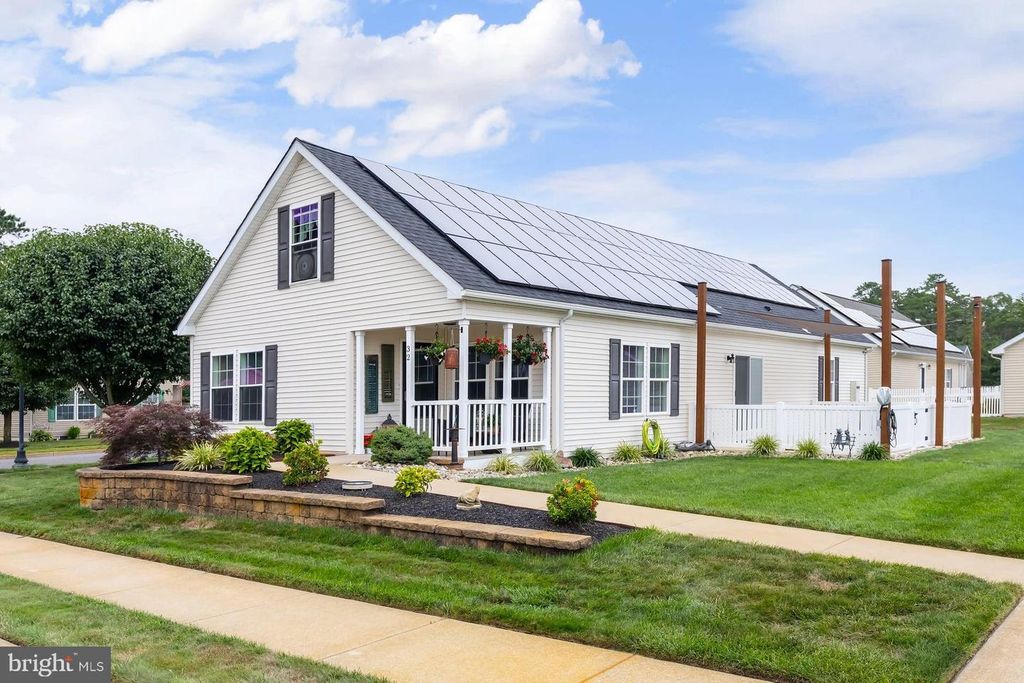 32 PAUL REVERE CT, Millville, NJ 08332