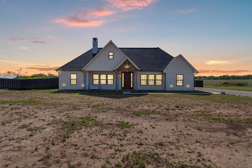 409 Oneal Lane, Jacksboro, TX 76458