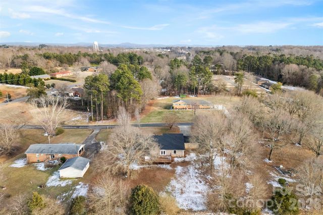 1304 Cambridge Drive, Shelby, NC 28152