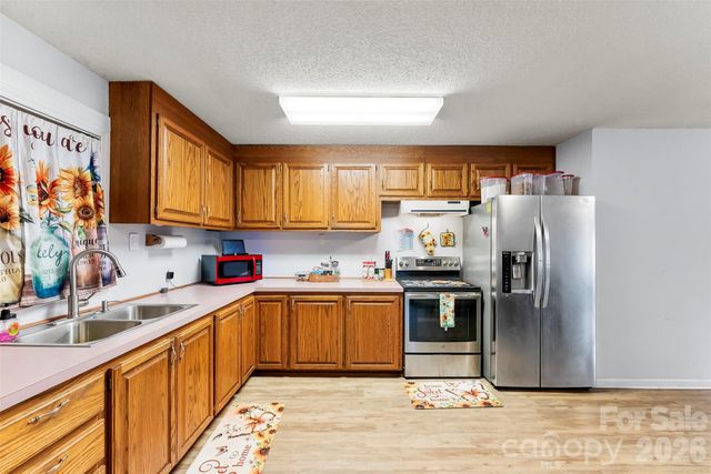 1304 Cambridge Drive, Shelby, NC 28152