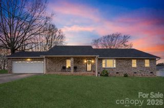 1304 Cambridge Drive, Shelby, NC 28152