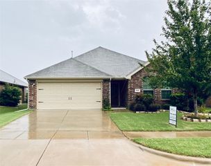312 Hawthorn Drive, Fate, TX 75087