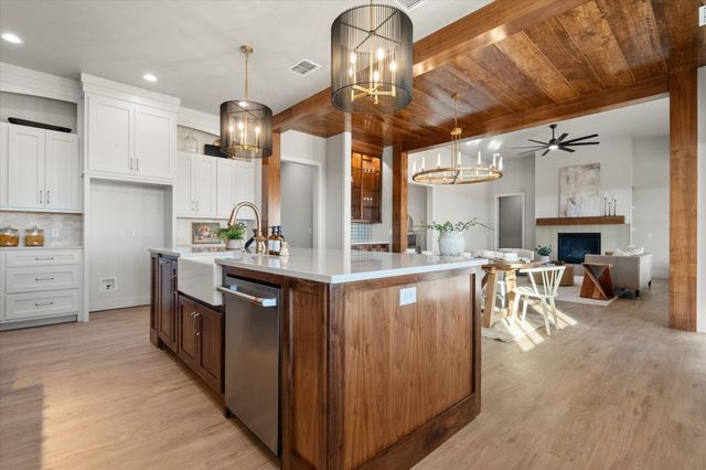 1105 Savannah Drive, New Home, TX 79383