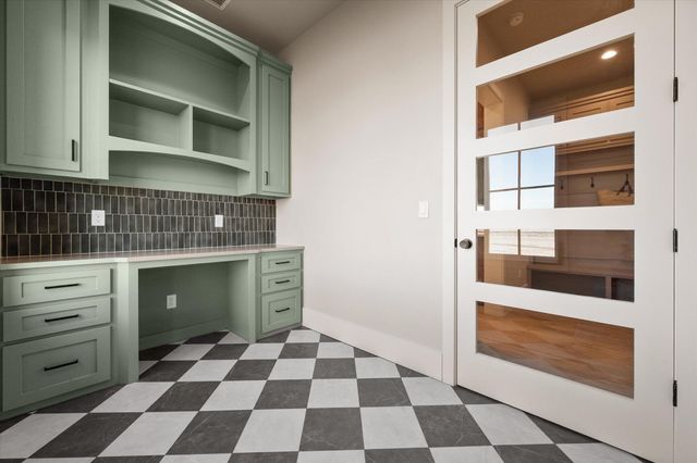 1105 Savannah Drive, New Home, TX 79383