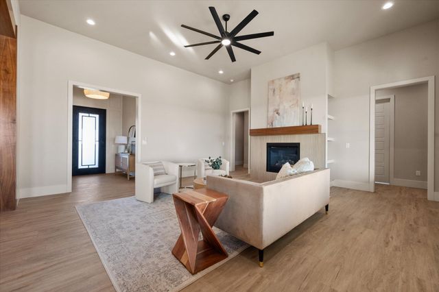 1105 Savannah Drive, New Home, TX 79383