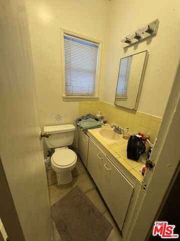 20 -22 Breeze Avenue, Venice, CA 90291