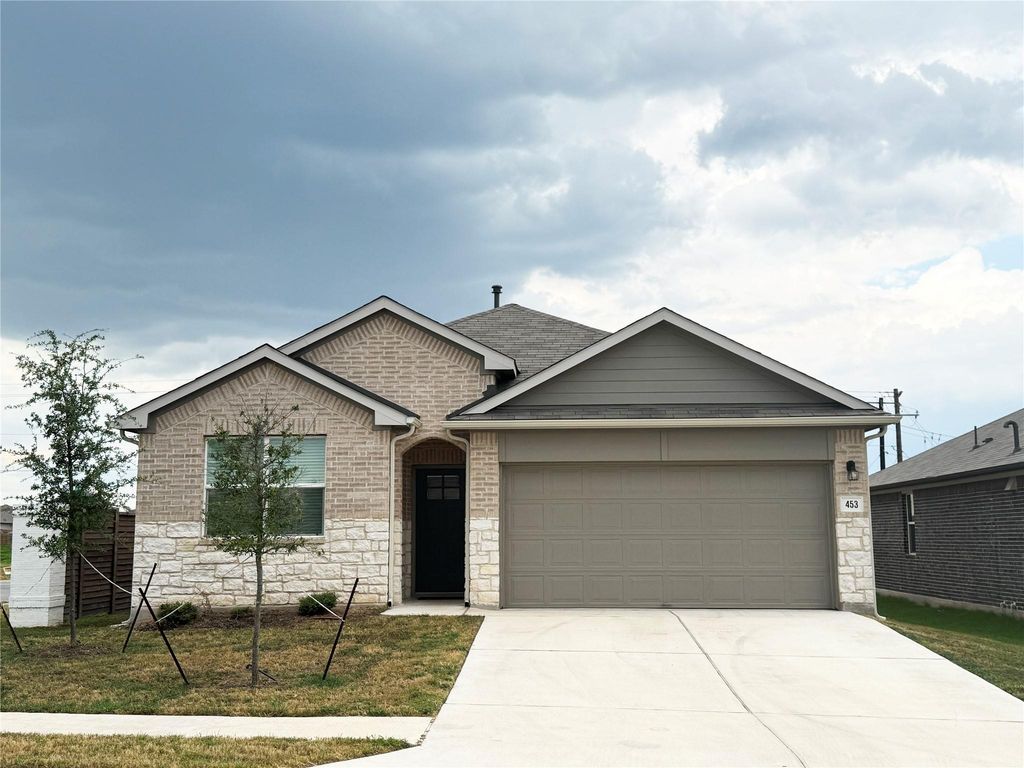 453 Apache Plum DR, Kyle, TX 78640
