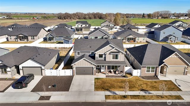 4724 W Junco Street, Moses Lake, WA 98837