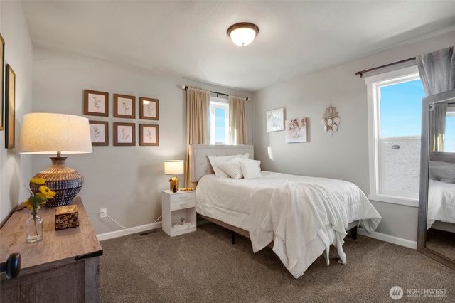 4724 W Junco Street, Moses Lake, WA 98837