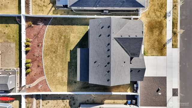 4724 W Junco Street, Moses Lake, WA 98837