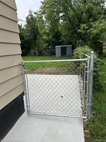 171 Bassett Street, Pontiac, MI 48341