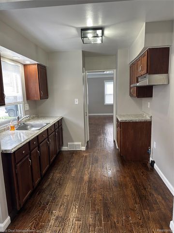 171 Bassett Street, Pontiac, MI 48341