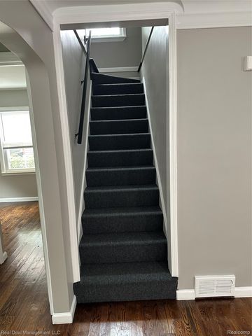 171 Bassett Street, Pontiac, MI 48341